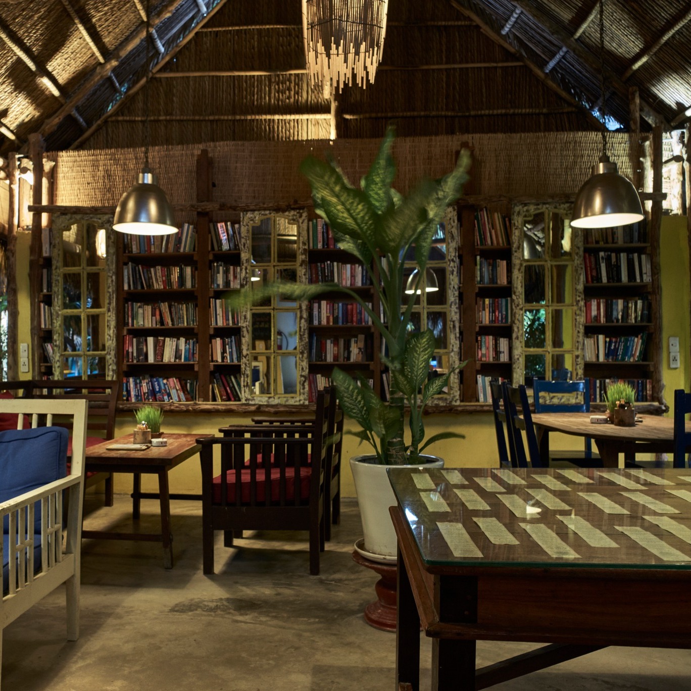 the snap cafe - khu đọc sách thư giãn