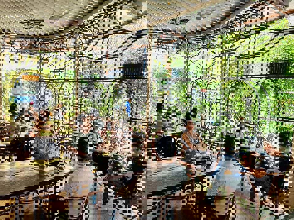 Không gian quán baraen coffee Không gian quán baraen coffee