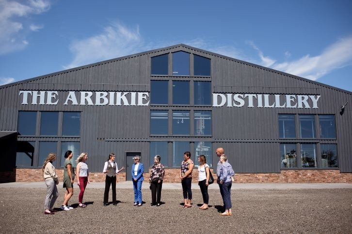 Arbikie Distillery - Sự Kết Hợp Giữa Nghệ Thuật Chưng Cất và Nông Nghiệp Gia Đình