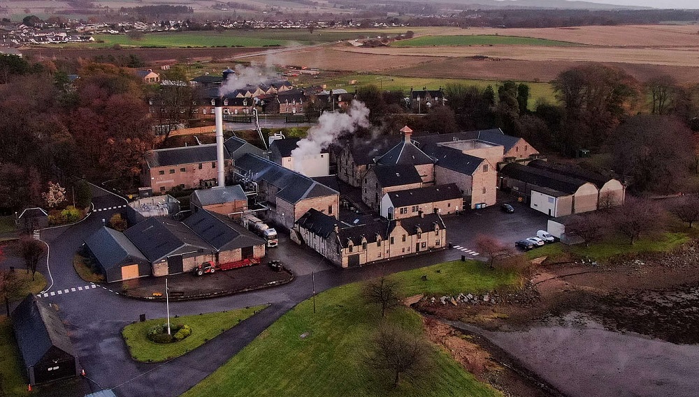 Dalmore Distillery - Biểu Tượng Sang Trọng Của Whisky Scotland