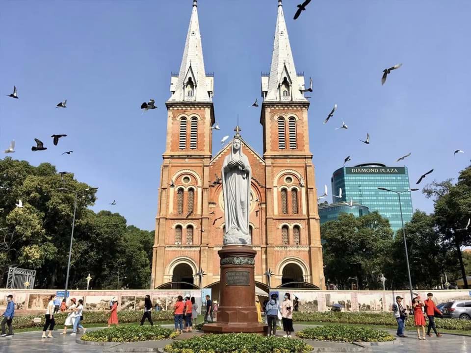 Nhà thờ Đức Bà Sài Gòn: Biểu tượng lịch sử và văn hóa của TP. Hồ Chí Minh Nhà thờ Đức Bà Sài Gòn: Biểu tượng lịch sử và văn hóa của TP. Hồ Chí Minh