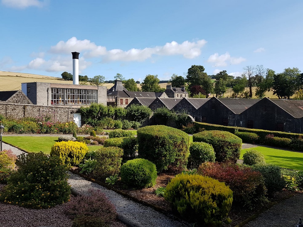 GlenDronach Distillery - Nơi Lưu Giữ Hương Vị Whisky Cổ Điển của Scotland