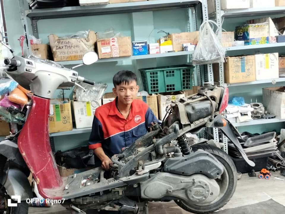 Câu Chuyện Về Thanh Phong - Cậu Bé An Giang Với Ước Mơ Đổi Đời Từ Nghề Sửa Xe Câu Chuyện Về Thanh Phong - Cậu Bé An Giang Với Ước Mơ Đổi Đời Từ Nghề Sửa Xe