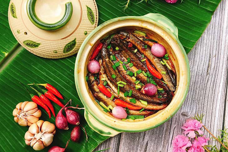 Hướng dẫn cách làm món Cá kèo kho tộ Hướng dẫn cách làm món Cá kèo kho tộ