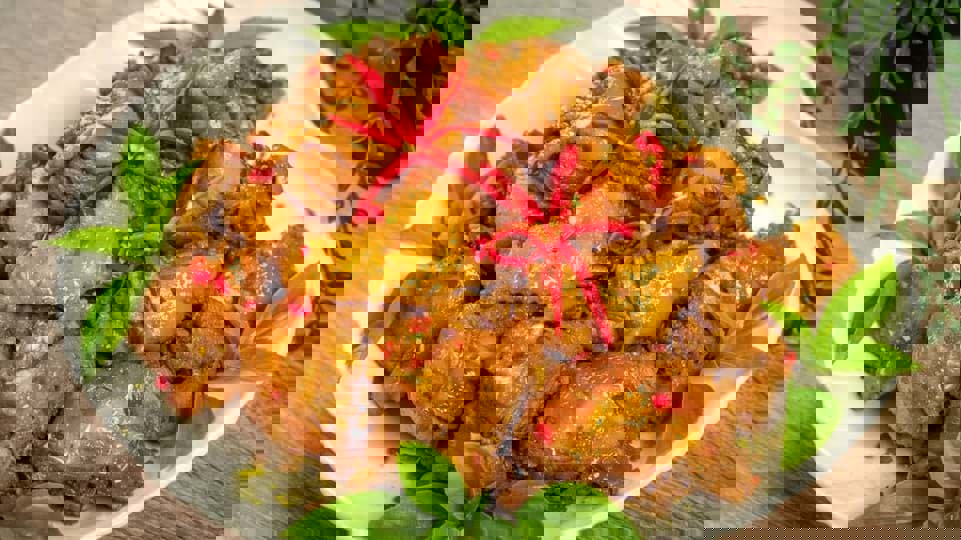 Cách làm món Gà kho sả ớt thơm ngon, đậm vị