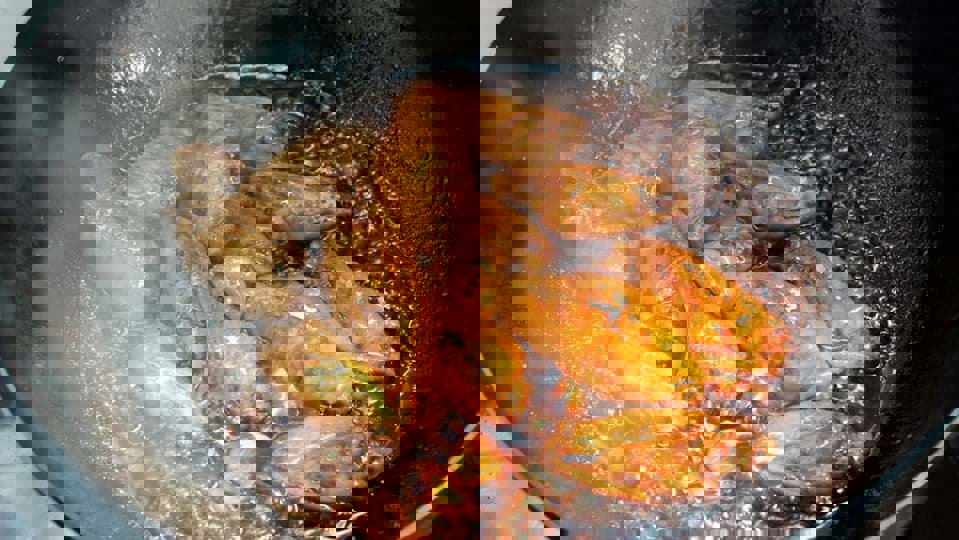 Cách làm món Gà kho nước dừa thơm ngon, đậm đà