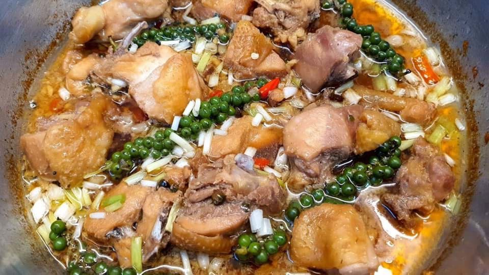Cách làm món Gà kho tiêu thơm ngon, đậm đà Cách làm món Gà kho tiêu thơm ngon, đậm đà
