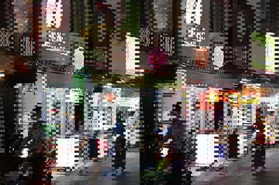 Tại Sao Phố Ẩm Thực Nguyễn Thượng Hiền Thất Bại? Tại Sao Phố Ẩm Thực Nguyễn Thượng Hiền Thất Bại?