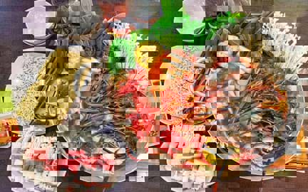 Bò Chảo - Lẩu Tá Lả Thủ Đức: Trải Nghiệm Vị Ngon Độc Đáo