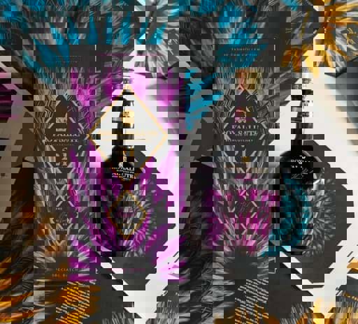 Royal Salute 21 Year Old Harris Reed Edition: Món quà Tết đẳng cấp cho sếp Royal Salute 21 Year Old Harris Reed Edition: Món quà Tết đẳng cấp cho sếp