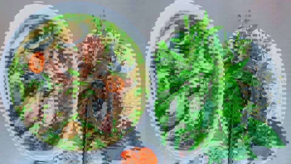 Khám Phá Các Quán Phở Ngon Nổi Tiếng Tại Quận Phú Nhuận