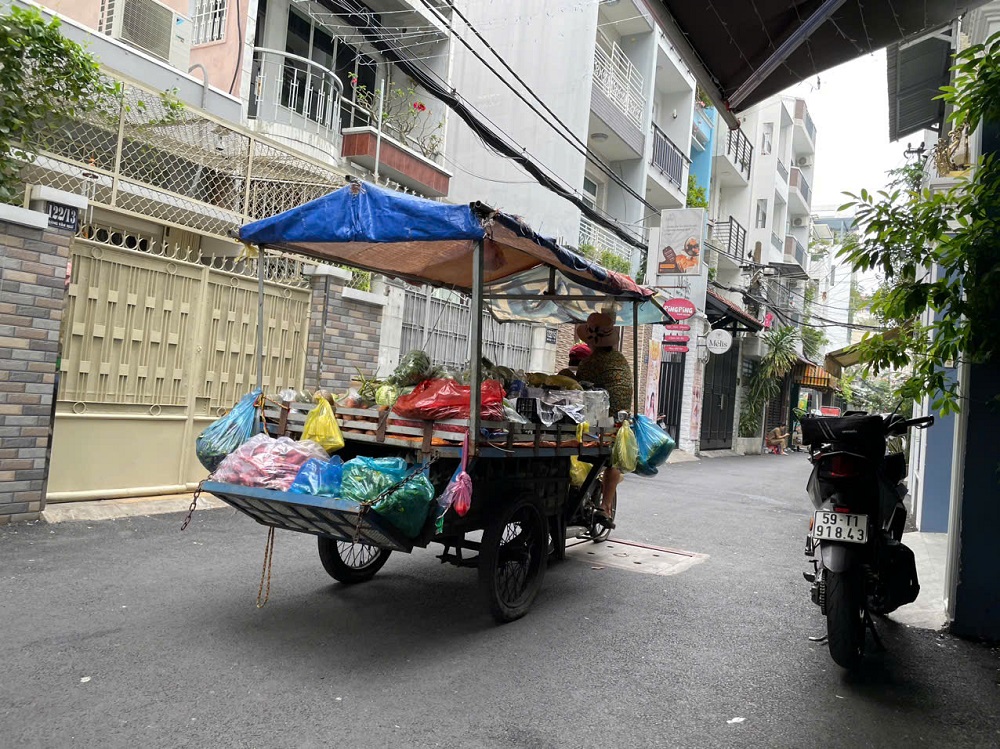 Những Cuộc Đời Mưu Sinh Gắn Bó Với Xe Hàng Rong Những Cuộc Đời Mưu Sinh Gắn Bó Với Xe Hàng Rong