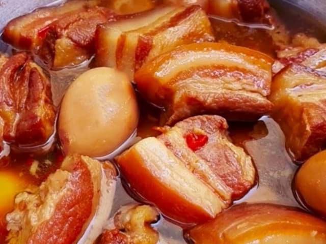Tại sao gọi là thịt kho tàu? Tại sao gọi là thịt kho tàu?