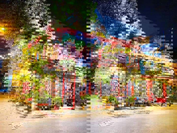 Bonjour Cafe the Art