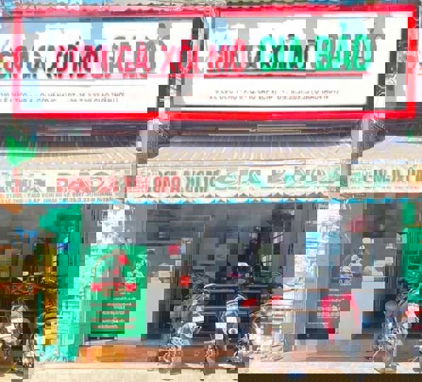 Giới thiệu về Cơm Gà Xối Mỡ Gia Bảo: 210 Lê Đức Thọ, Phường 6, Quận Gò Vấp