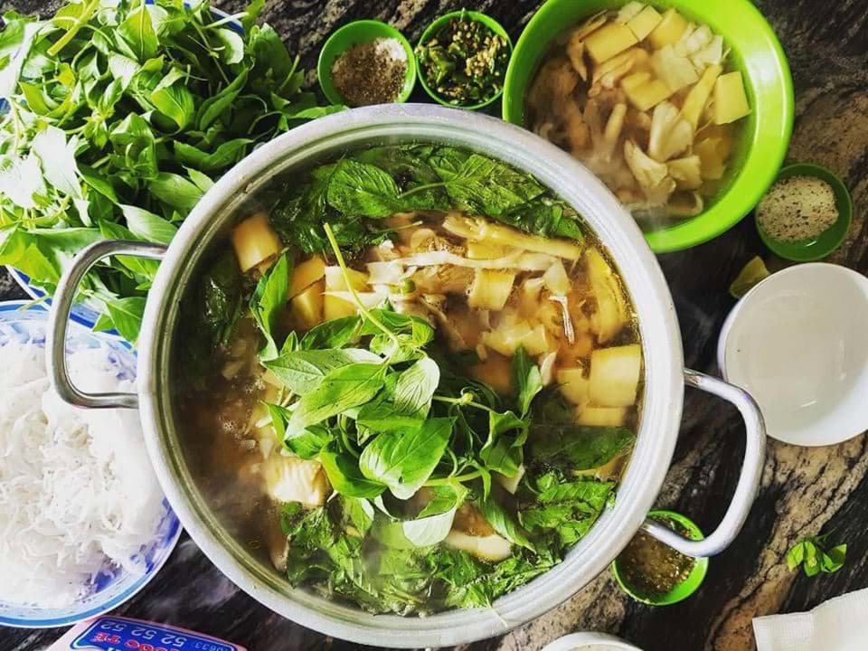 Hướng dẫn làm món Lẩu Gà Lá É Hướng dẫn làm món Lẩu Gà Lá É