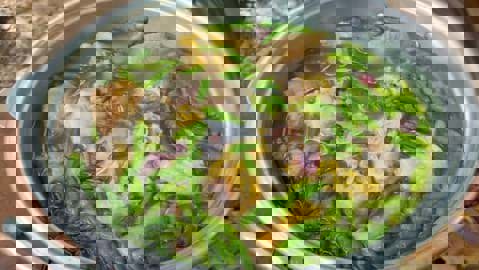 Hướng dẫn làm món Lẩu gà ớt hiểm