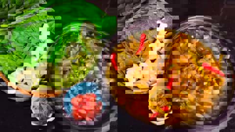 Hướng dẫn làm món Lẩu Gà Hầm Sả