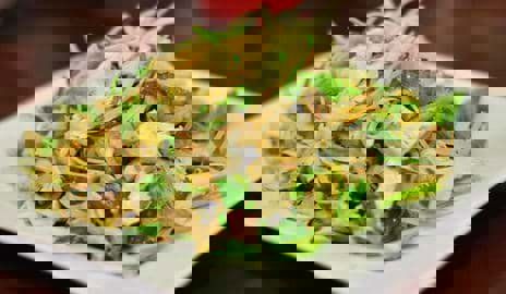 Hướng dẫn làm món Gỏi Gà Rau Răm