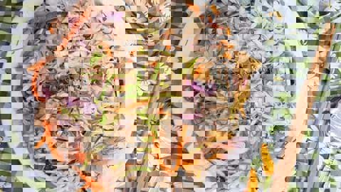 Hướng dẫn làm món Gỏi Gà Bắp Cải