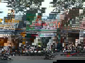 Gà Lá É Hội Ngộ -  716B Trường Sa, Phường 14, Quận 3