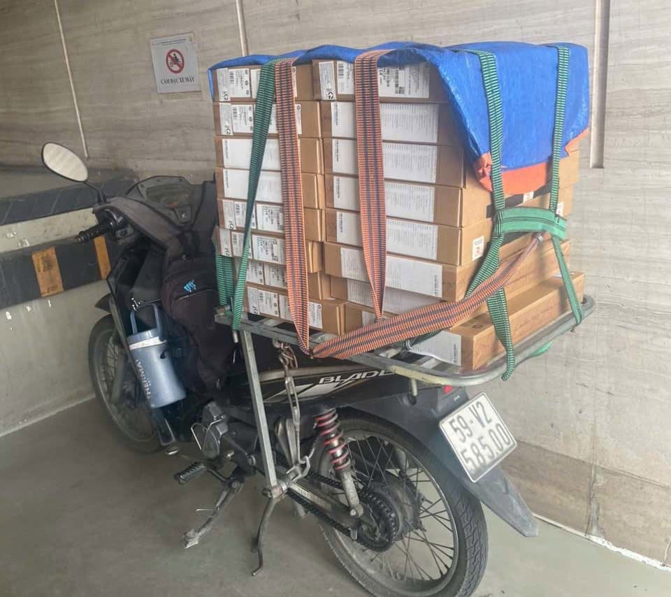 Câu chuyện của anh Bình - Người giao hàng tận tâm của công ty BCA Câu chuyện của anh Bình - Người giao hàng tận tâm của công ty BCA