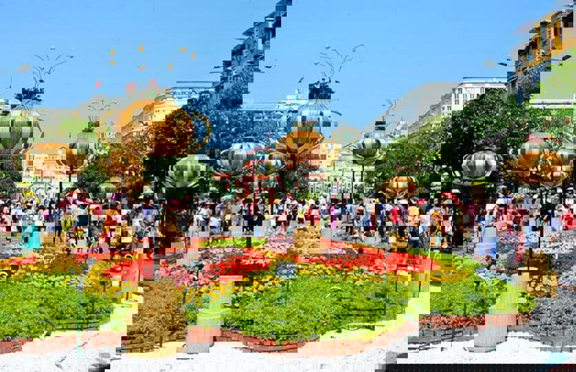 Tổng Hợp Các Điểm Check-in Chụp Hình Áo Dài Tết Đẹp 2025 Ở Sài Gòn