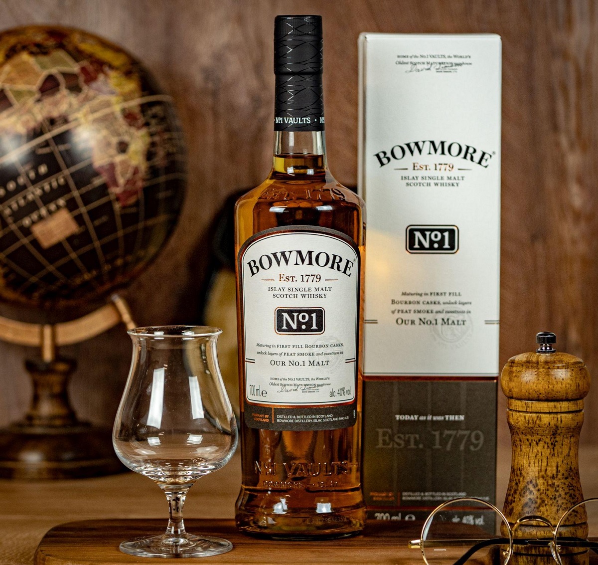 Bowmore No. 1 hương vị của khói than bùn đặc trưng của vùng Islay