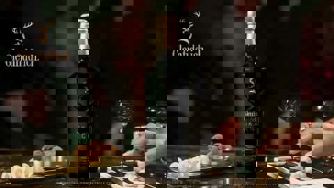 Glenfiddich 23 Year Old Grand Cru – Món quà biếu cao cấp và ý nghĩa dành cho người thân