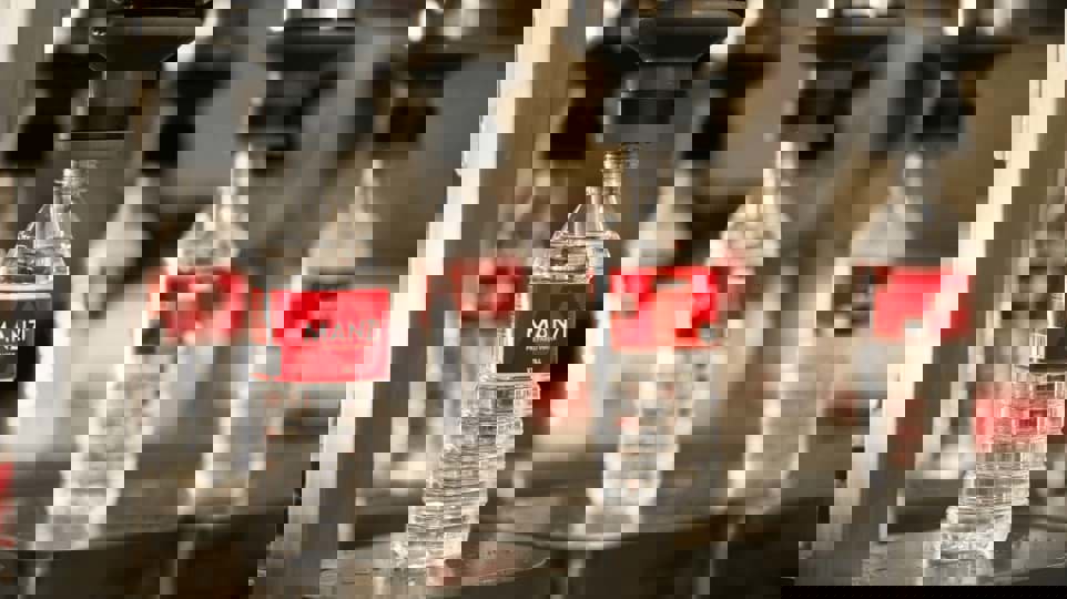 Quy trình Gia công Nước Đóng Chai Theo Yêu Cầu tại iWater