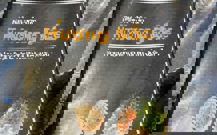 Quán: Phở Chấm Hương Bắc: 16 Nguyễn Thái Bình, Quận 1, TP.HCM.