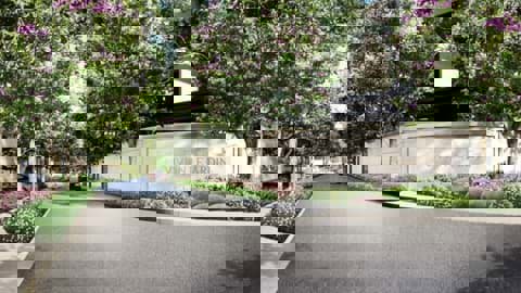 Biệt thự Vivian Le Jardin - 301 Nguyễn Văn Hưởng, Thảo Điền, Thủ Đức