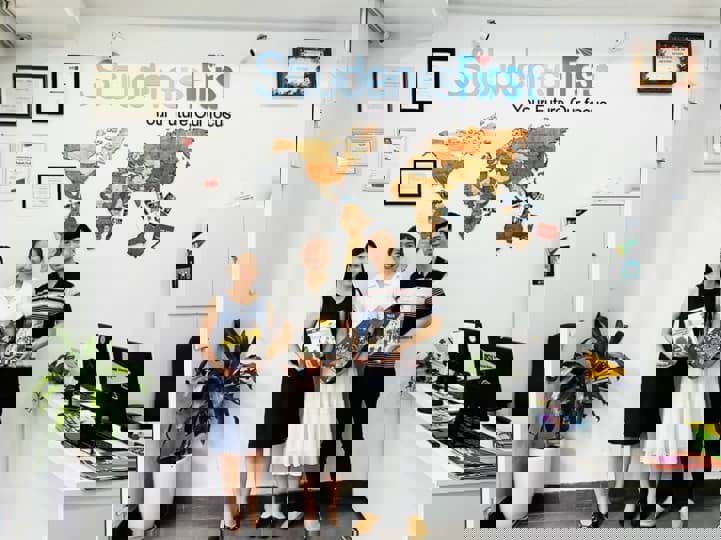 Công ty TNHH Students first