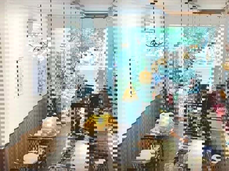 Bên trong wauhaus coffee Bên trong wauhaus coffee