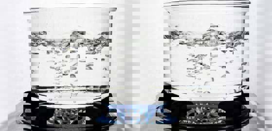 Sử dụng nước tinh khiết rosee để nấu ăn, sinh hoạt hằng ngày